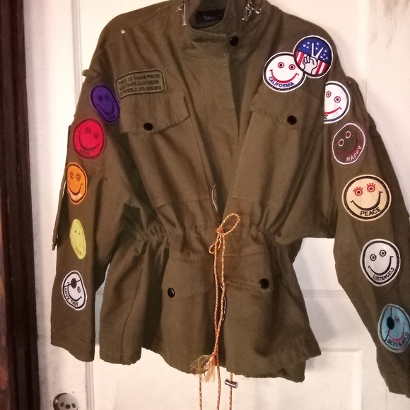 AKIRA "CHECK IT OUT - PATCHWORK MILITARY BOMBER" JACKET - Picture 5 of 7